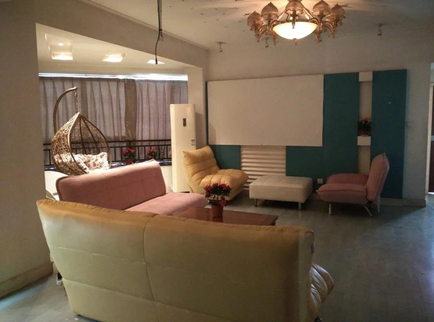 Chengdu Unqiue Youth Hostel