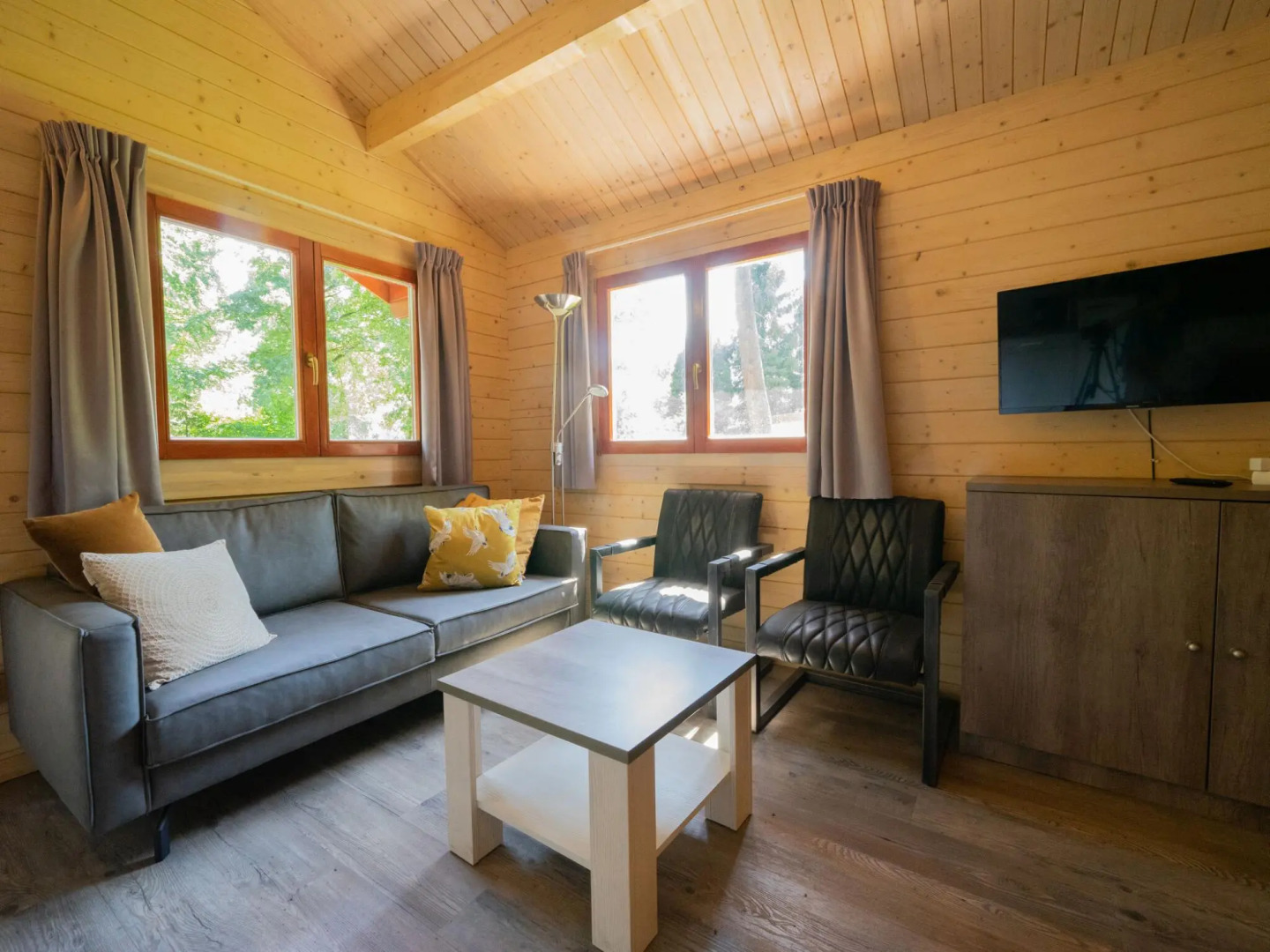 Chalet Near Utrecht With Combimicrowave