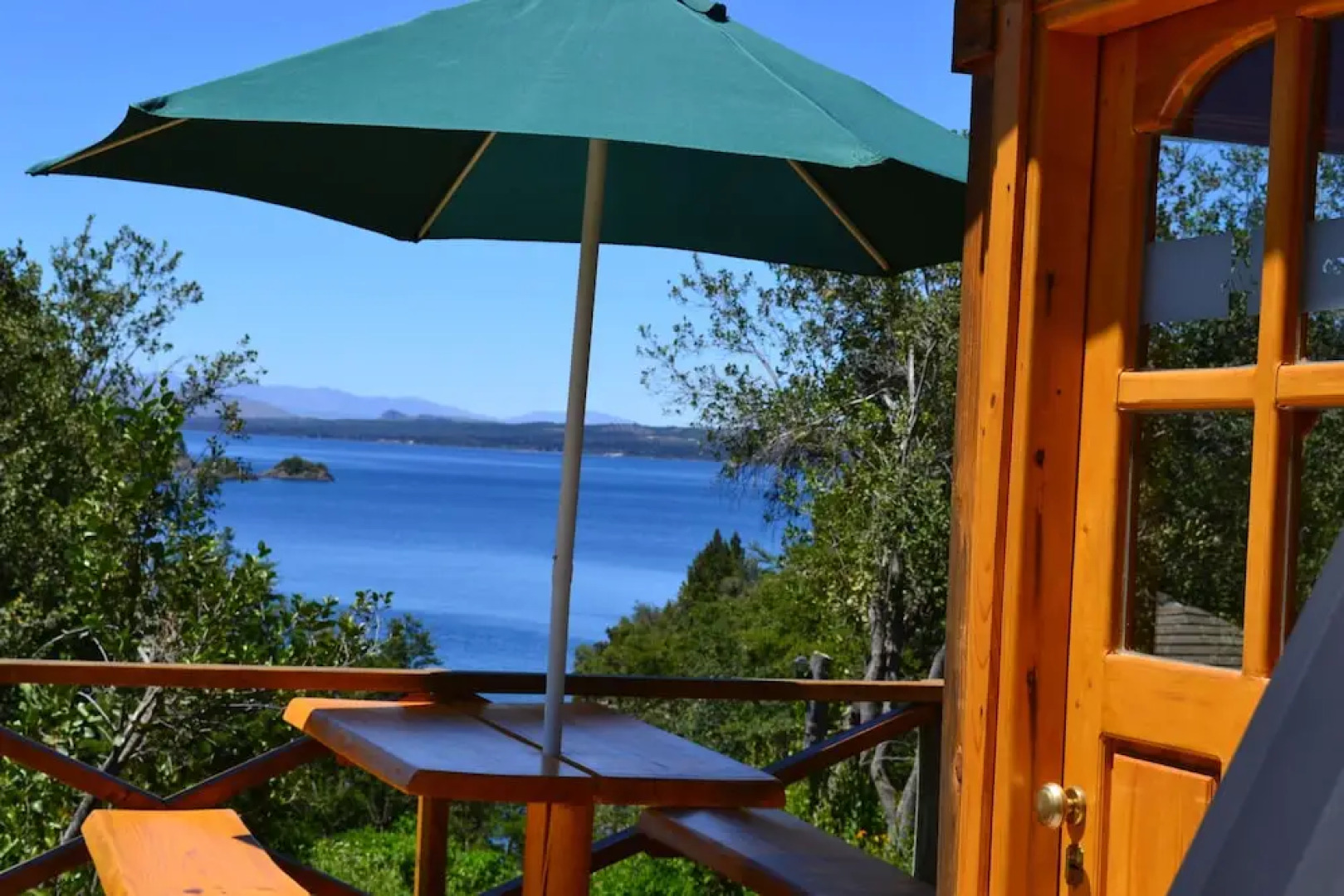 Caren - Cabanas & Suites