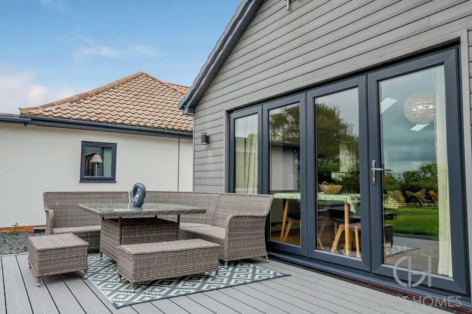 Host Stay Little Highlands