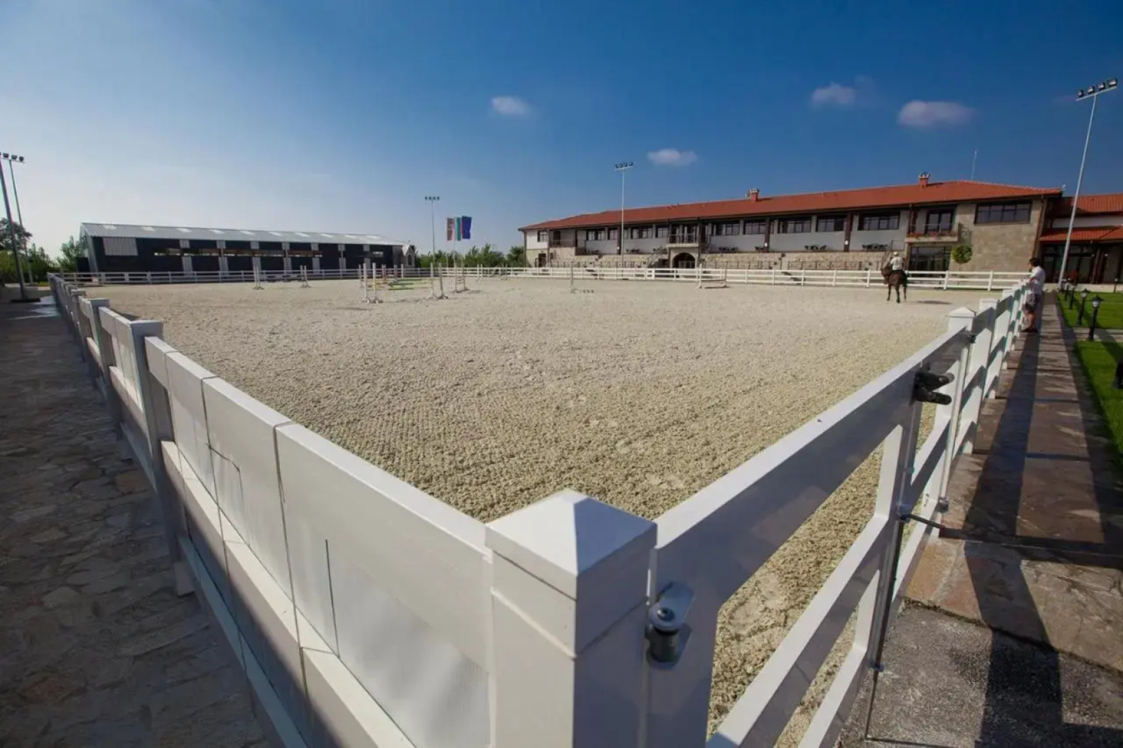 Boutique Complex Trakiets