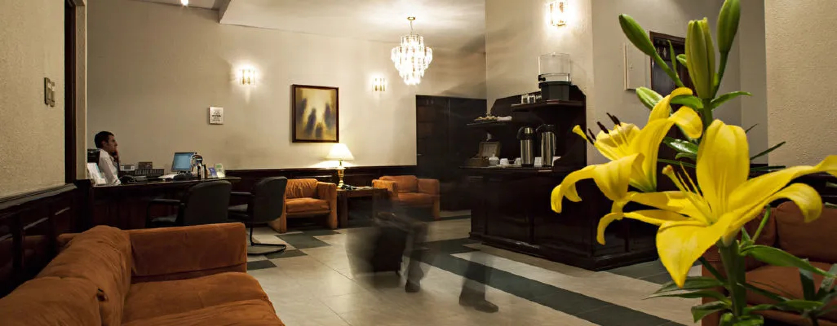 Camino Real Aparthotel, Downtown