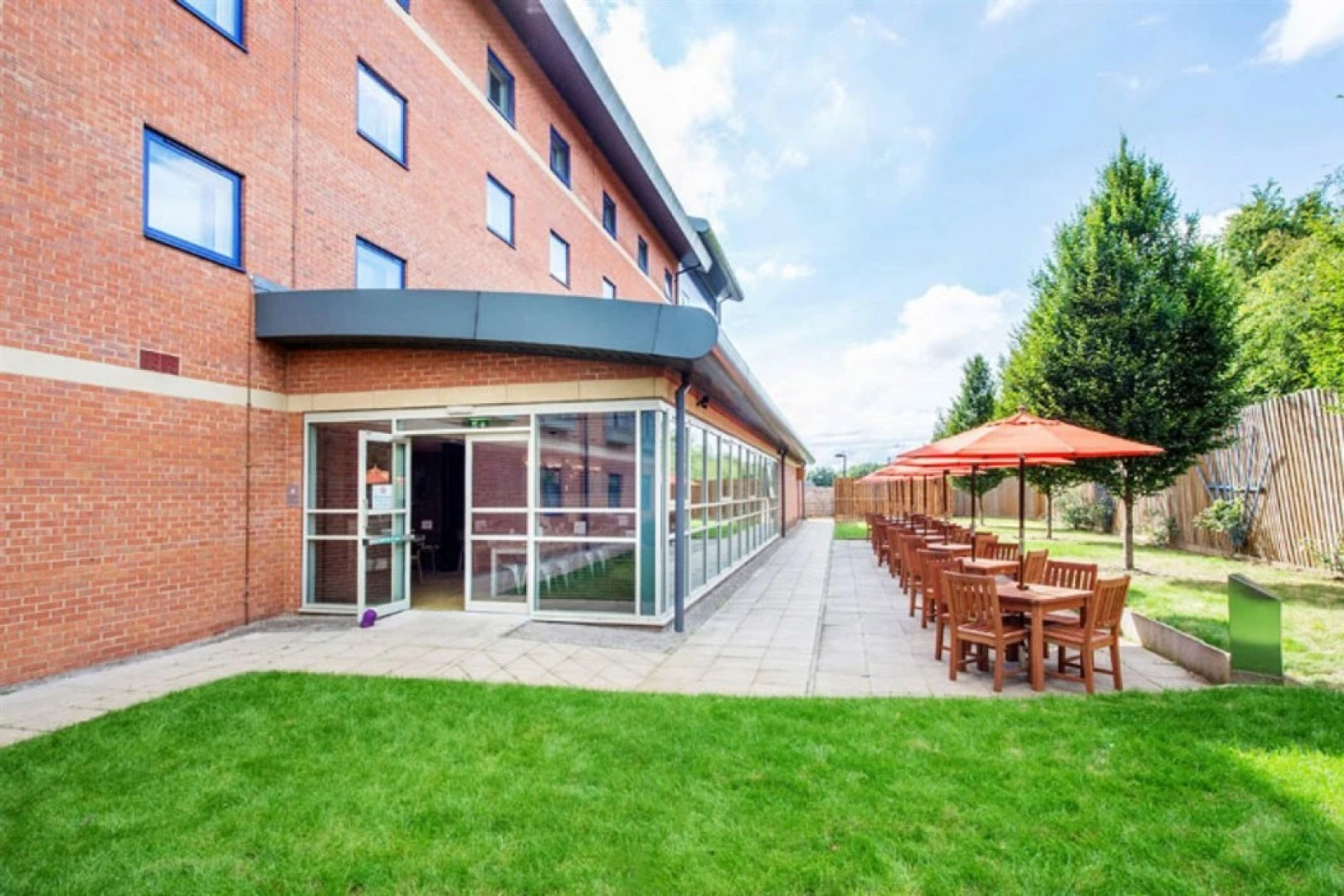 Premier Inn Banbury - M40 J11