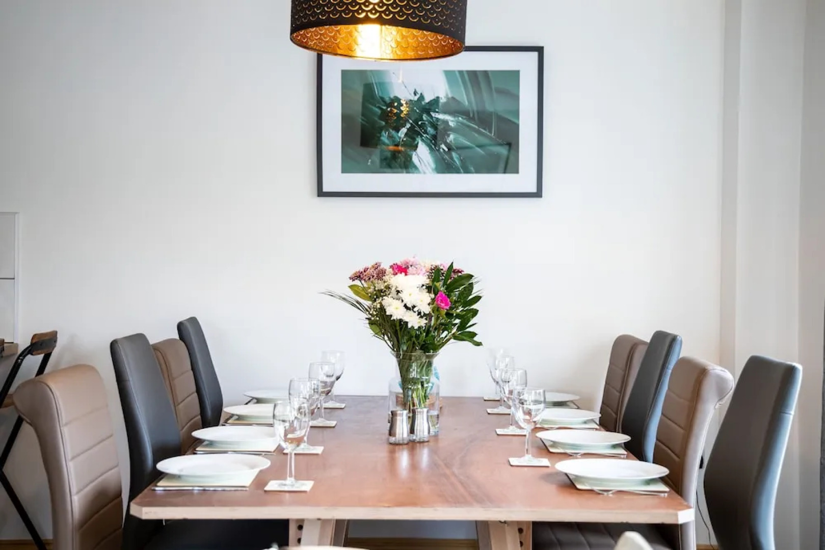 Totnes modern house sleeps 8 , 5 mins to town