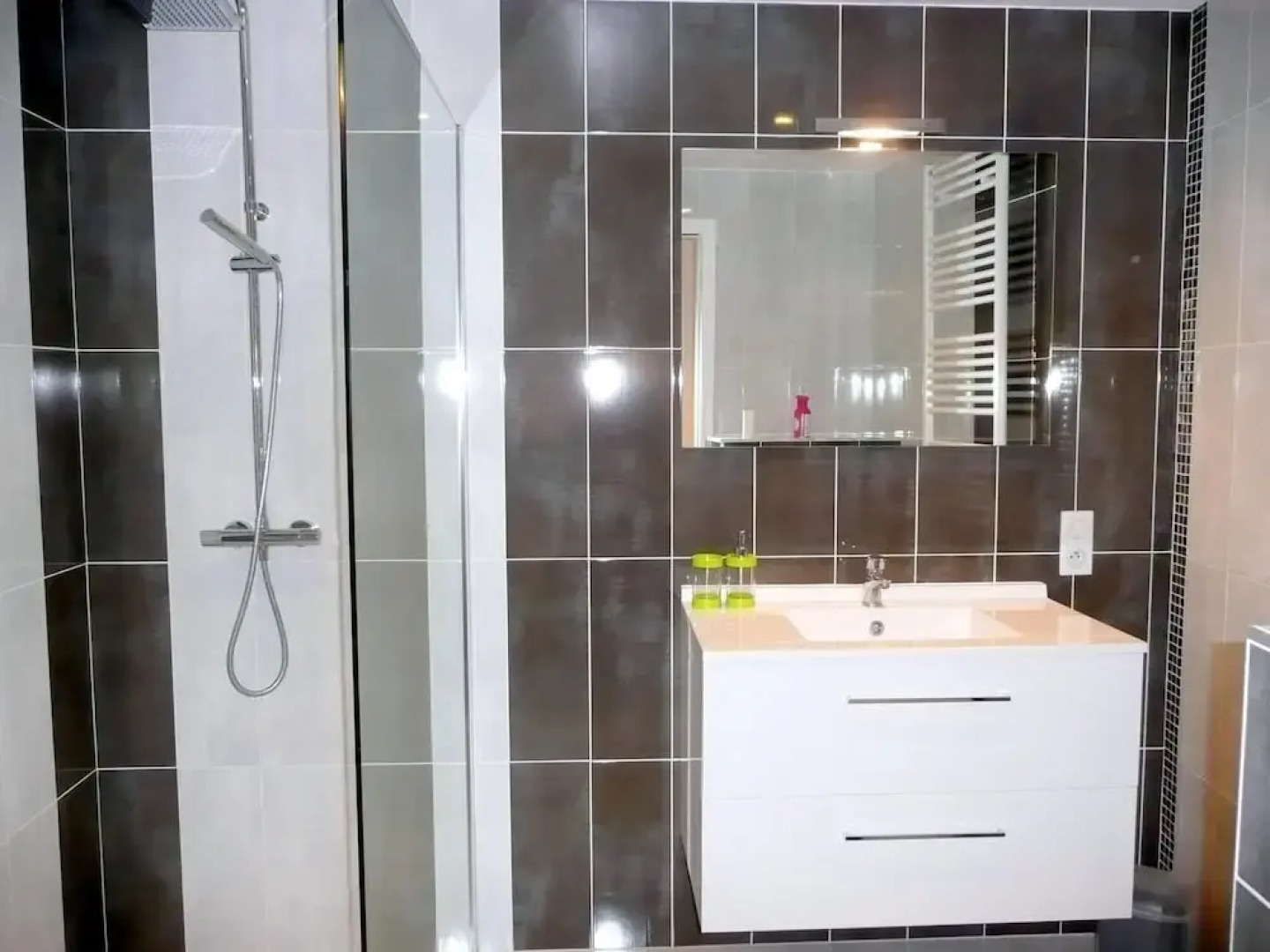 Holiday Home With sea Views, St. Nic