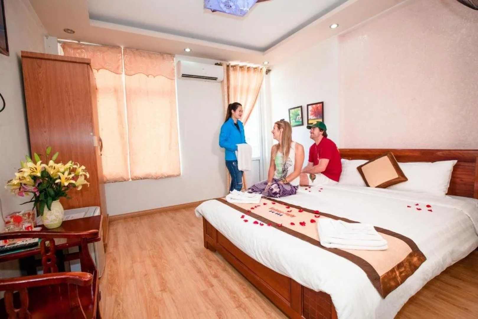 Halong Party Hostel & Hotel