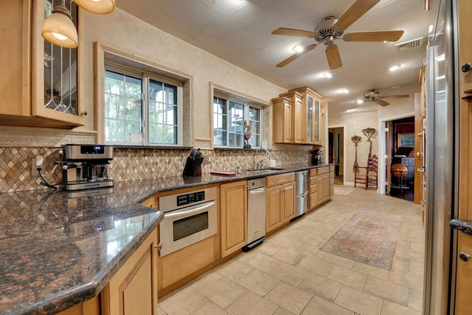 Hot Tub & Mtn Views: Expansive Hazleton Retreat