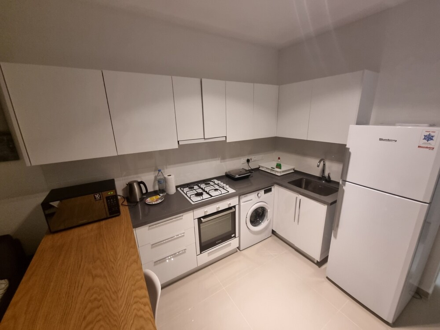 Remus Pool Apartments