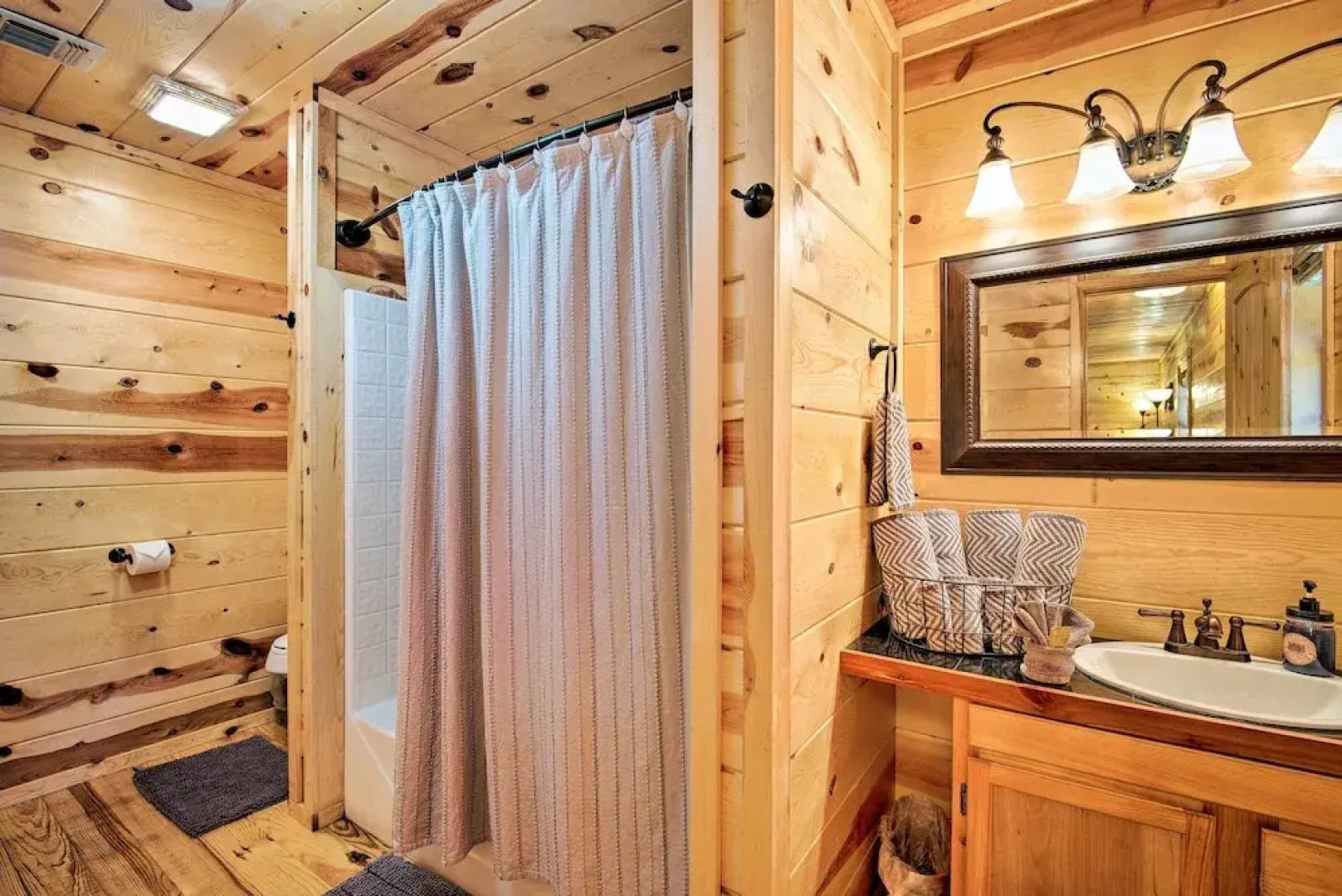 Quiet Mountain Fork River Cabin w/ Water-view Deck