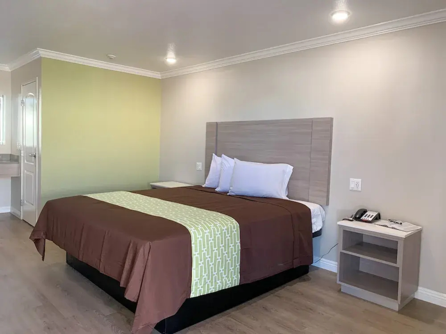 Mojave Village Motel
