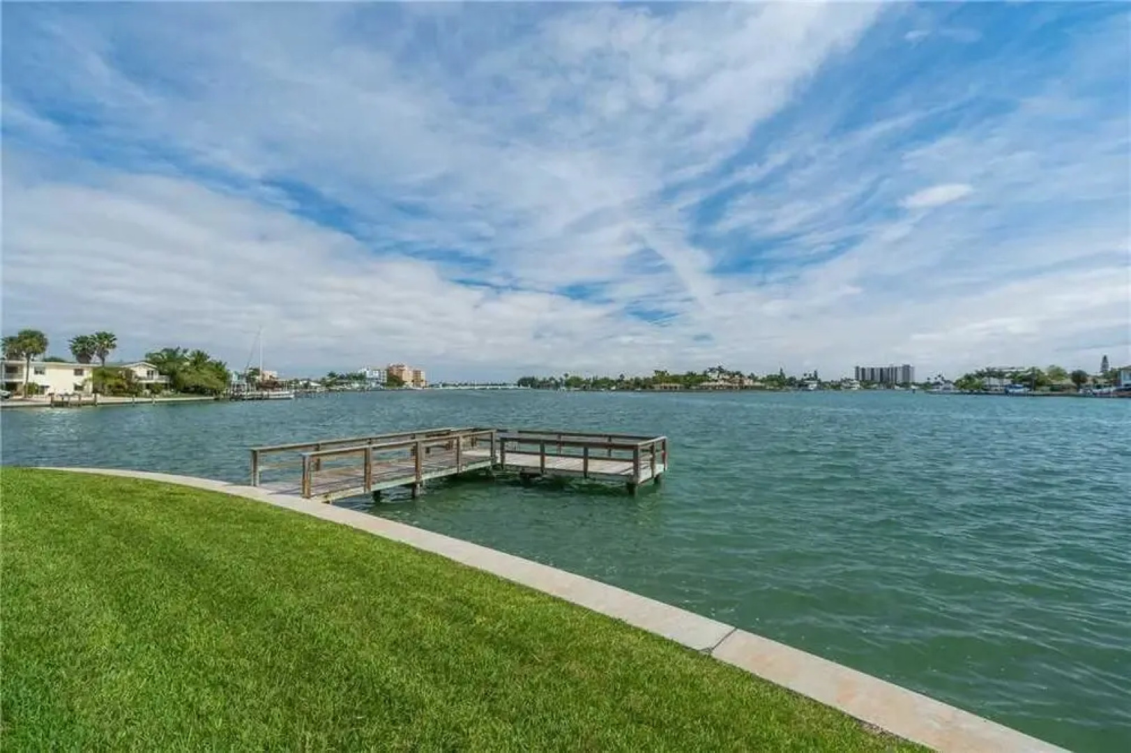 209 - Palms of Treasure Island