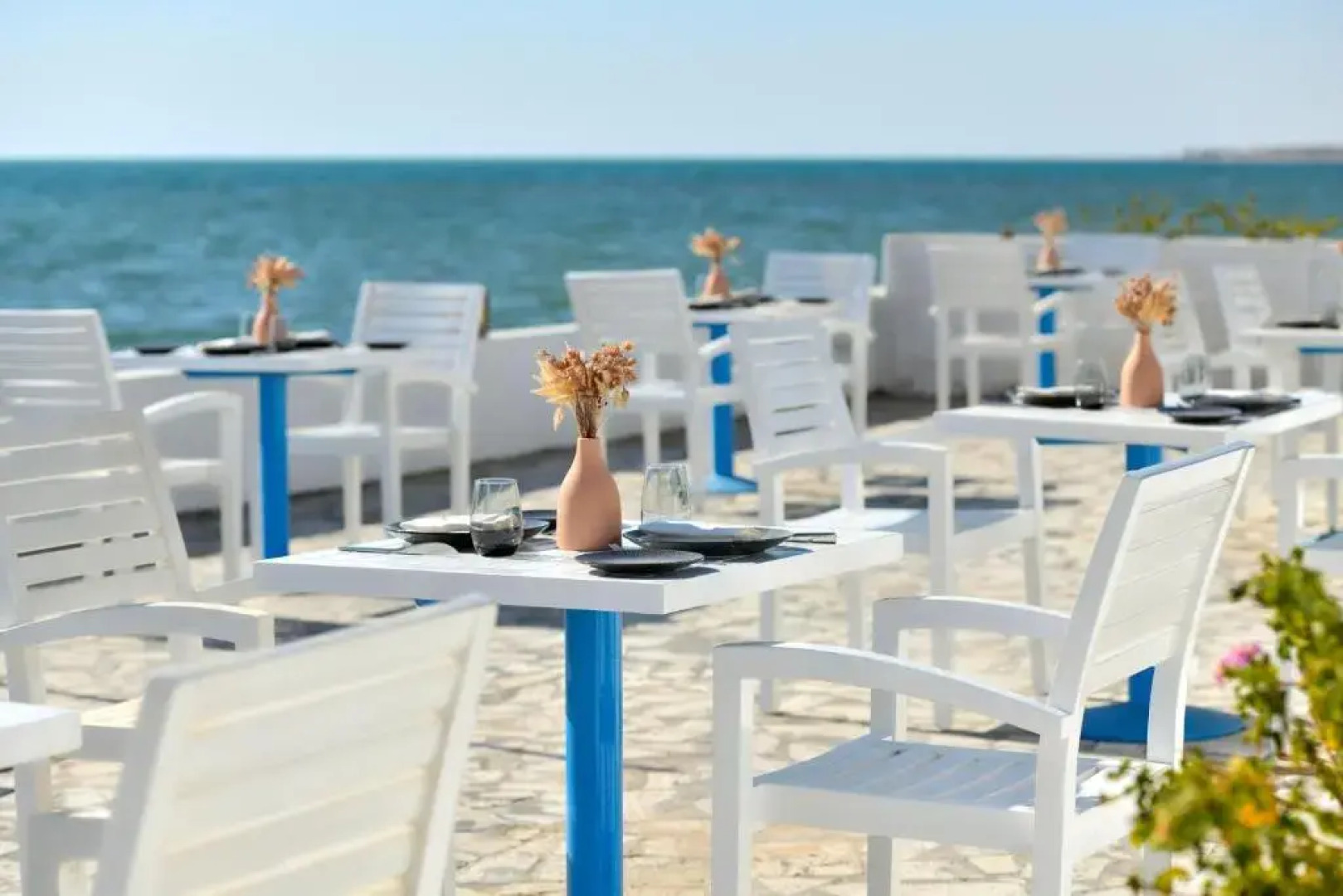 Golden Tulip Sharma Resort