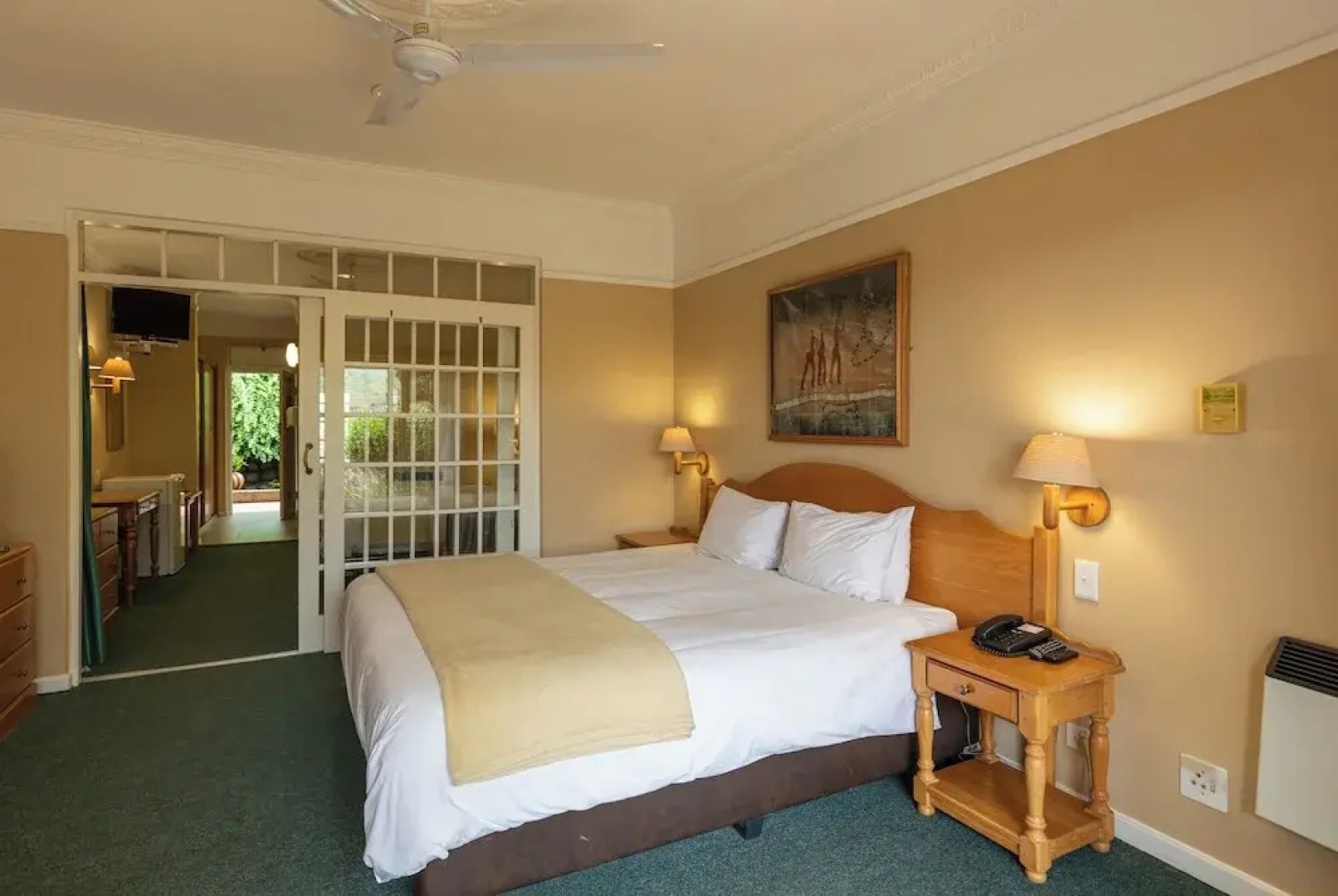 Cathedral Peak Hotel