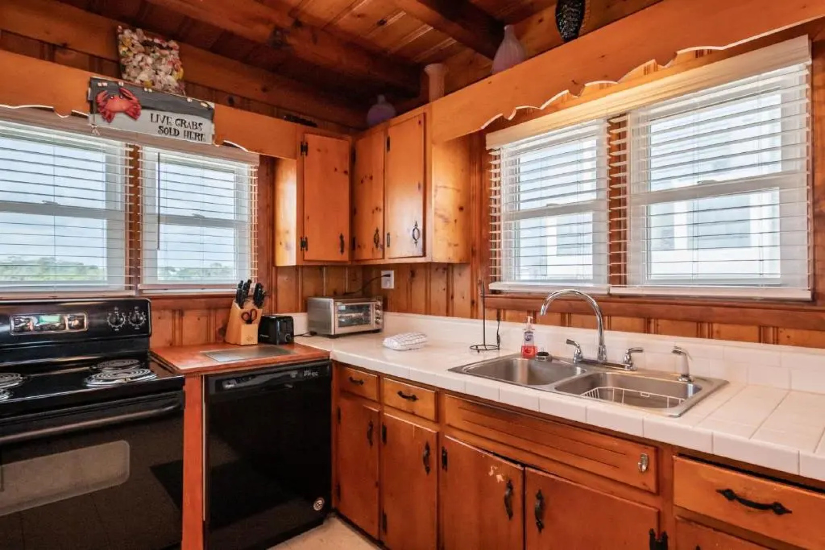 Lowe Tide by Oak Island Accommodations