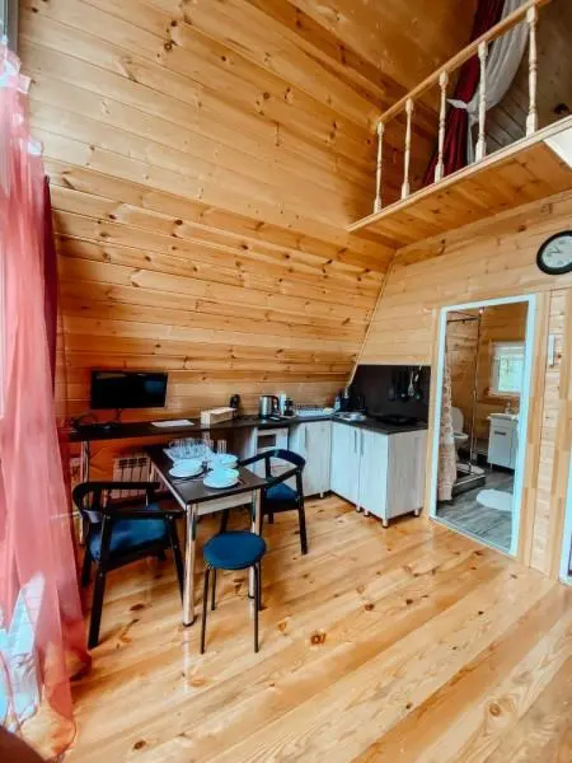 Дом Шалаш на Усе