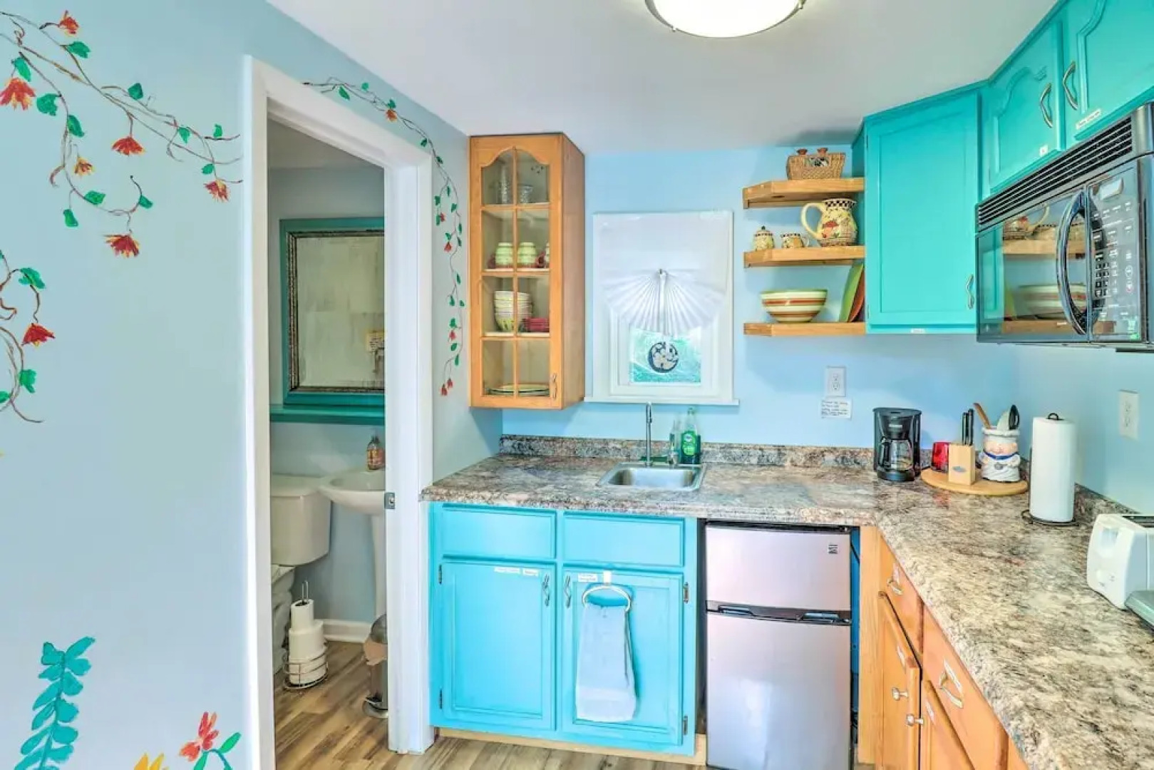 Unique & Cozy Arden Cabin, 6 Mi to Blue Ridge Pkwy