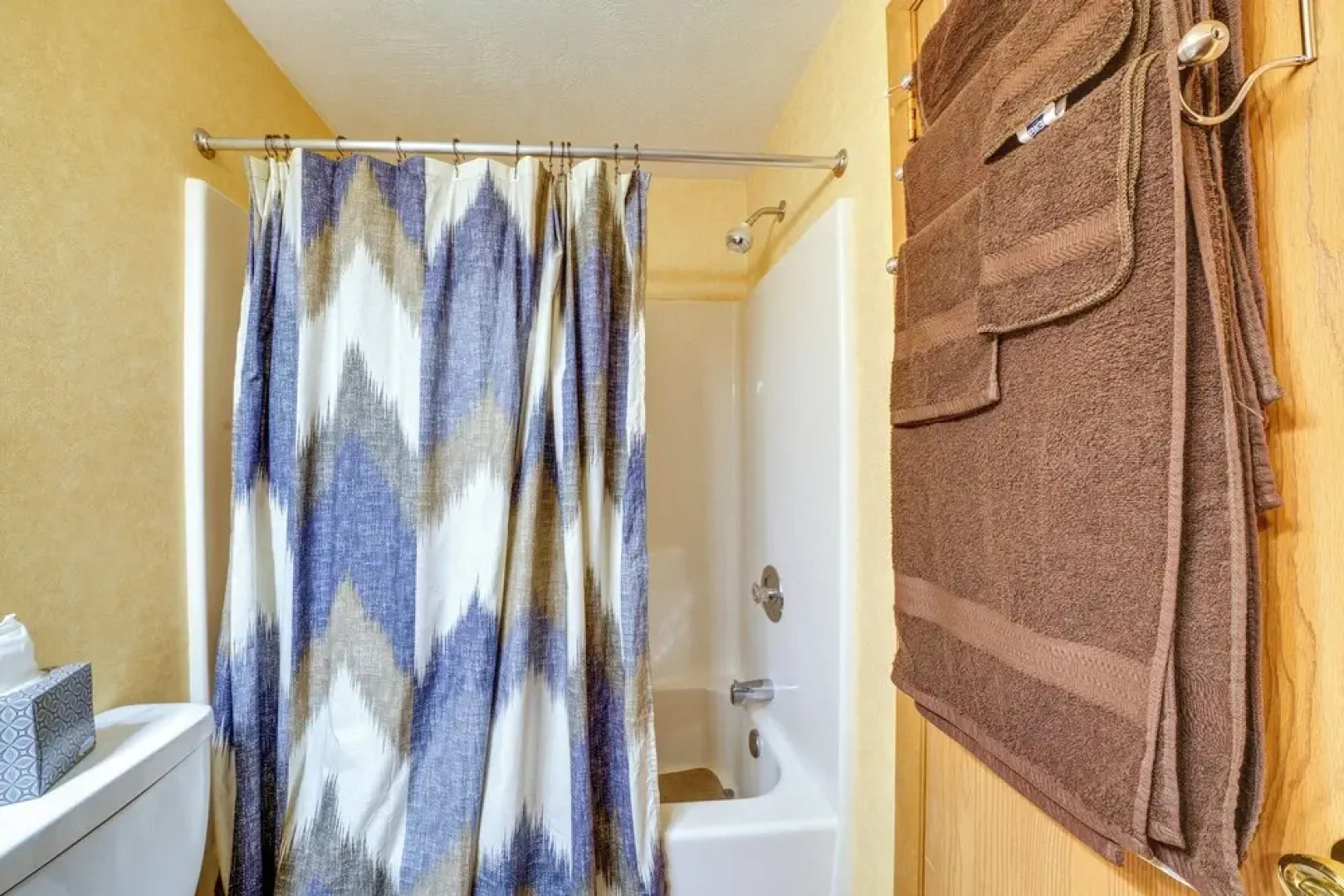 Idyllic Somerset Condo: Ski, Hike & Relax!