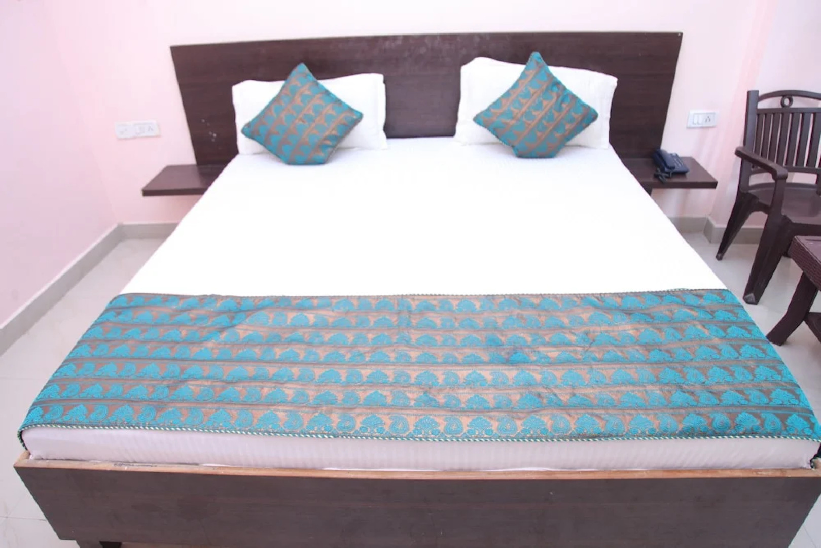 Munaro Hotels & Resorts.