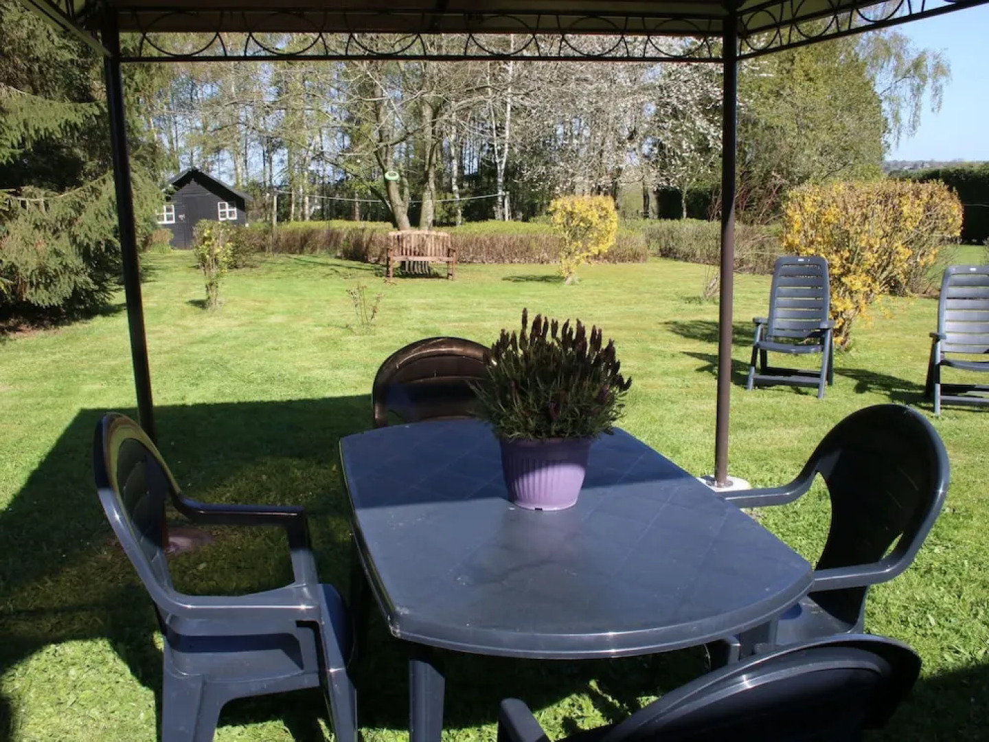 Holiday Home in Froidchapelle With Garden