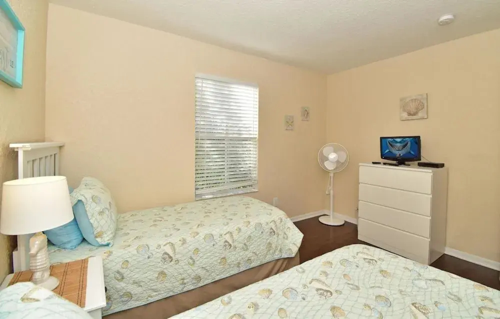 R448MIRA Miramar Delight 4 Br villa by RedAwning