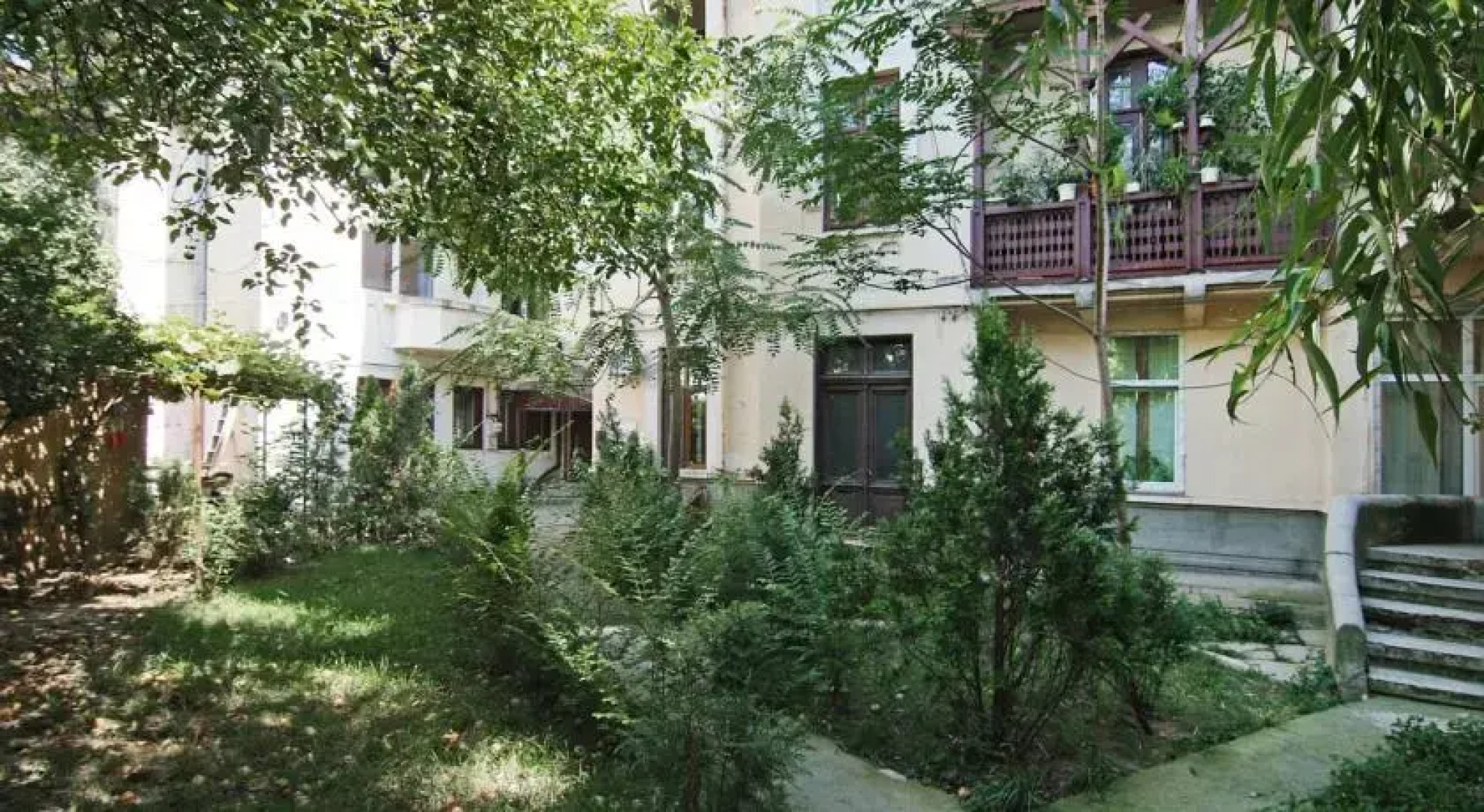 Central Bohemian Studio Old City