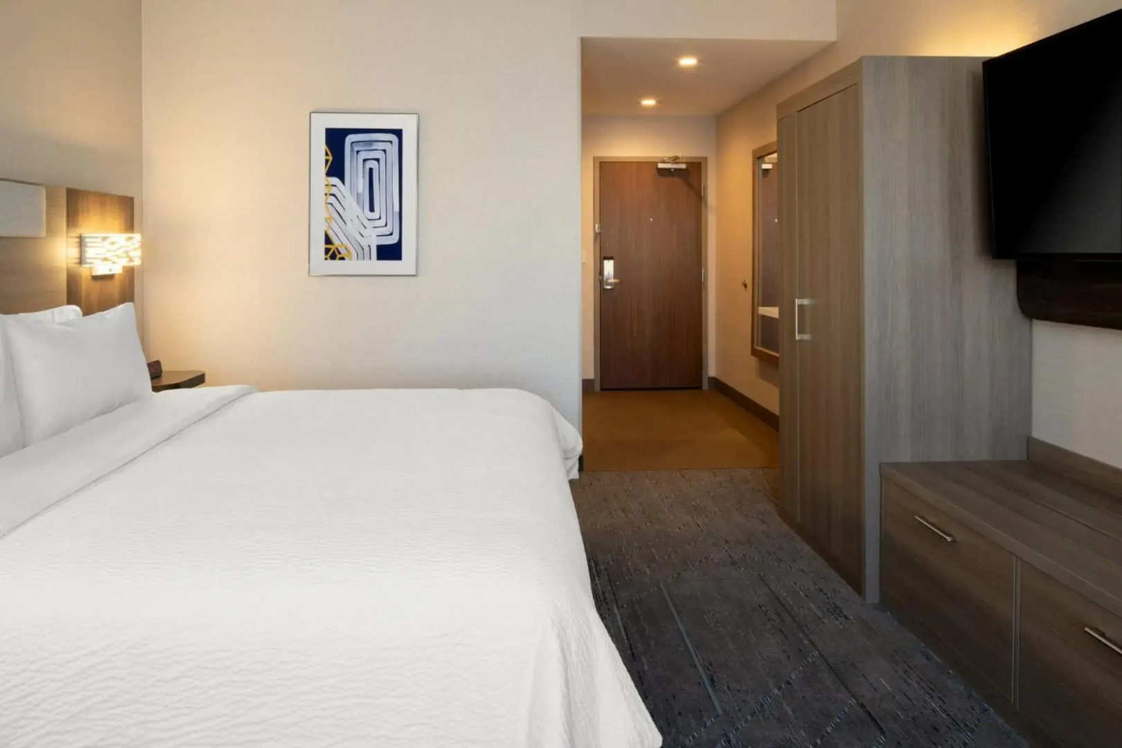 Holiday Inn Express and Suites Hollister by IHG