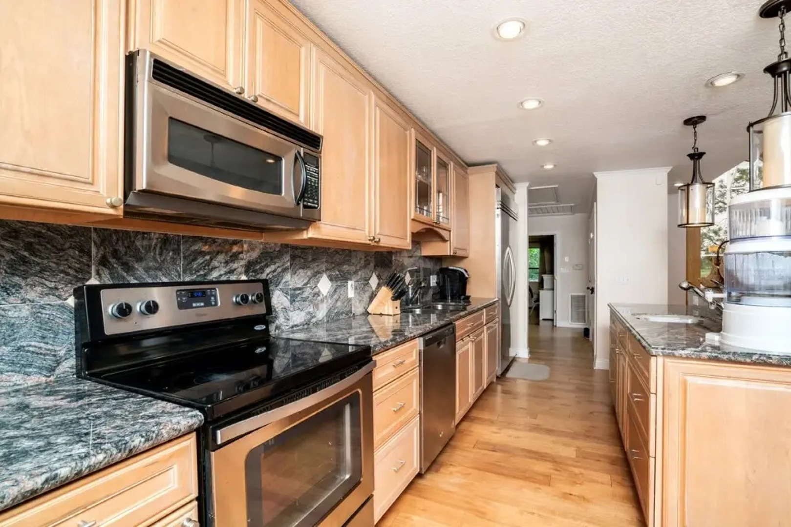 Ultimate 6 Bedroom 5 Bathroom On Bay Hill