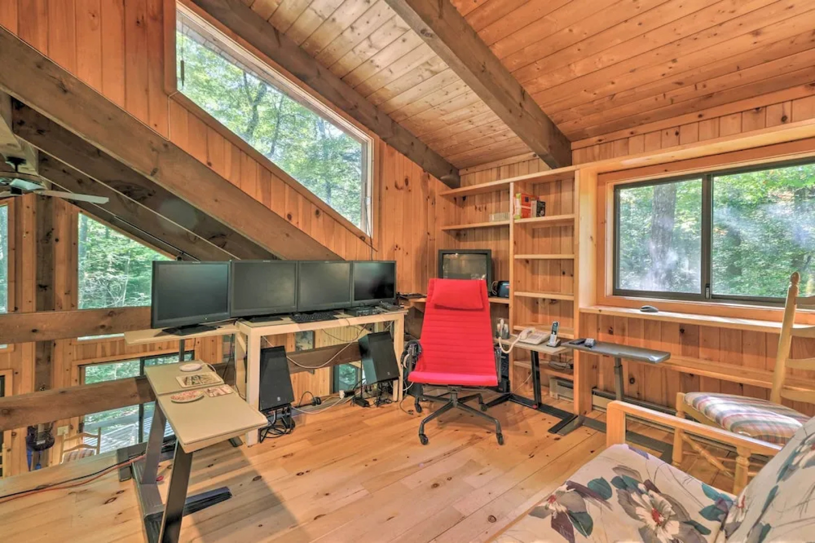 Cabin w/ 3 Acres, Tennis Courts: By 4 Ski Mtns