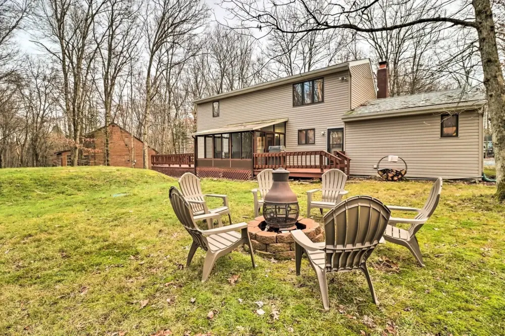 Near Big Boulder Mtn: Cabin w/ Furnished Deck