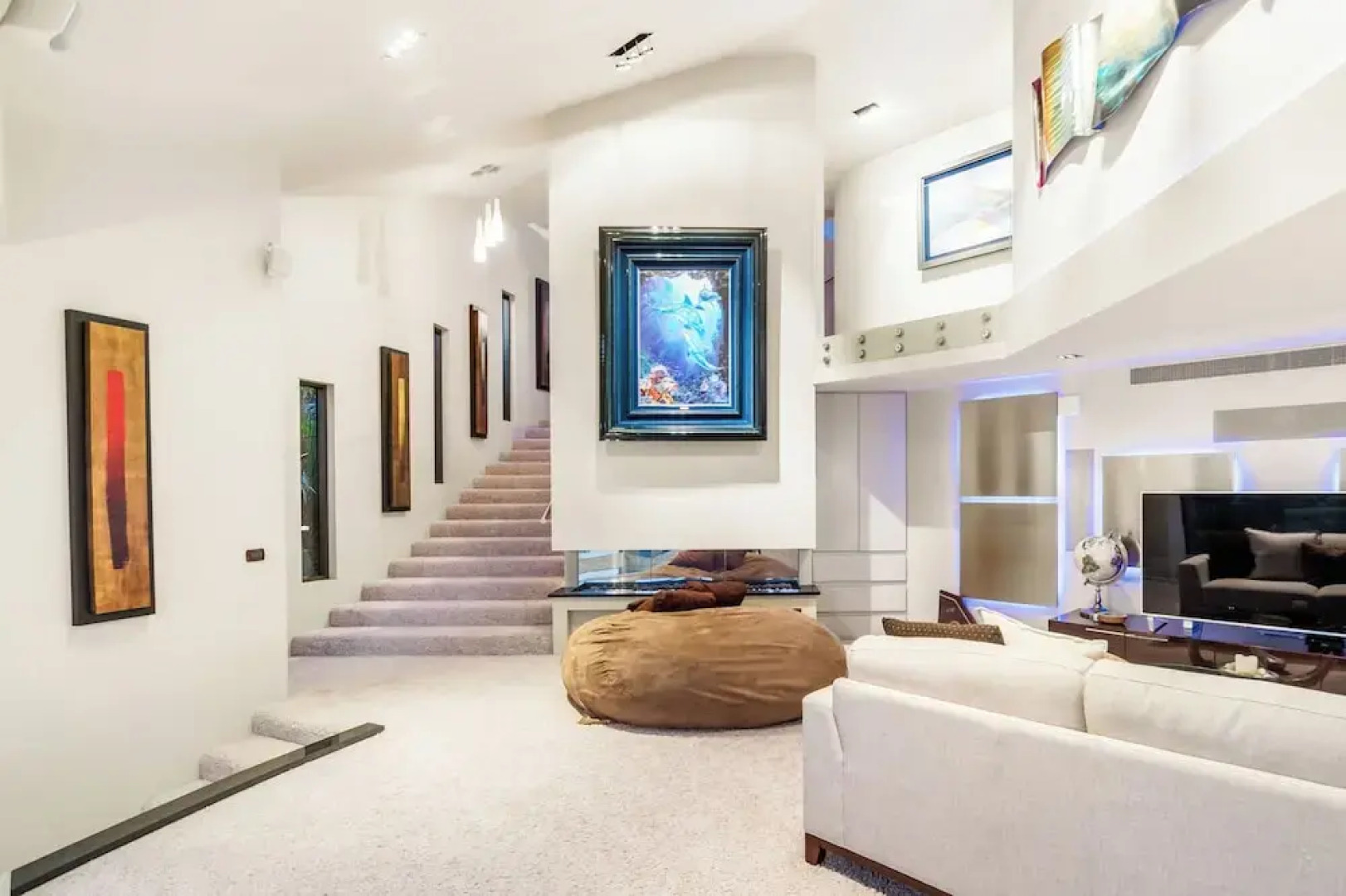 Fireplace Suite - Ocean Views & Beach