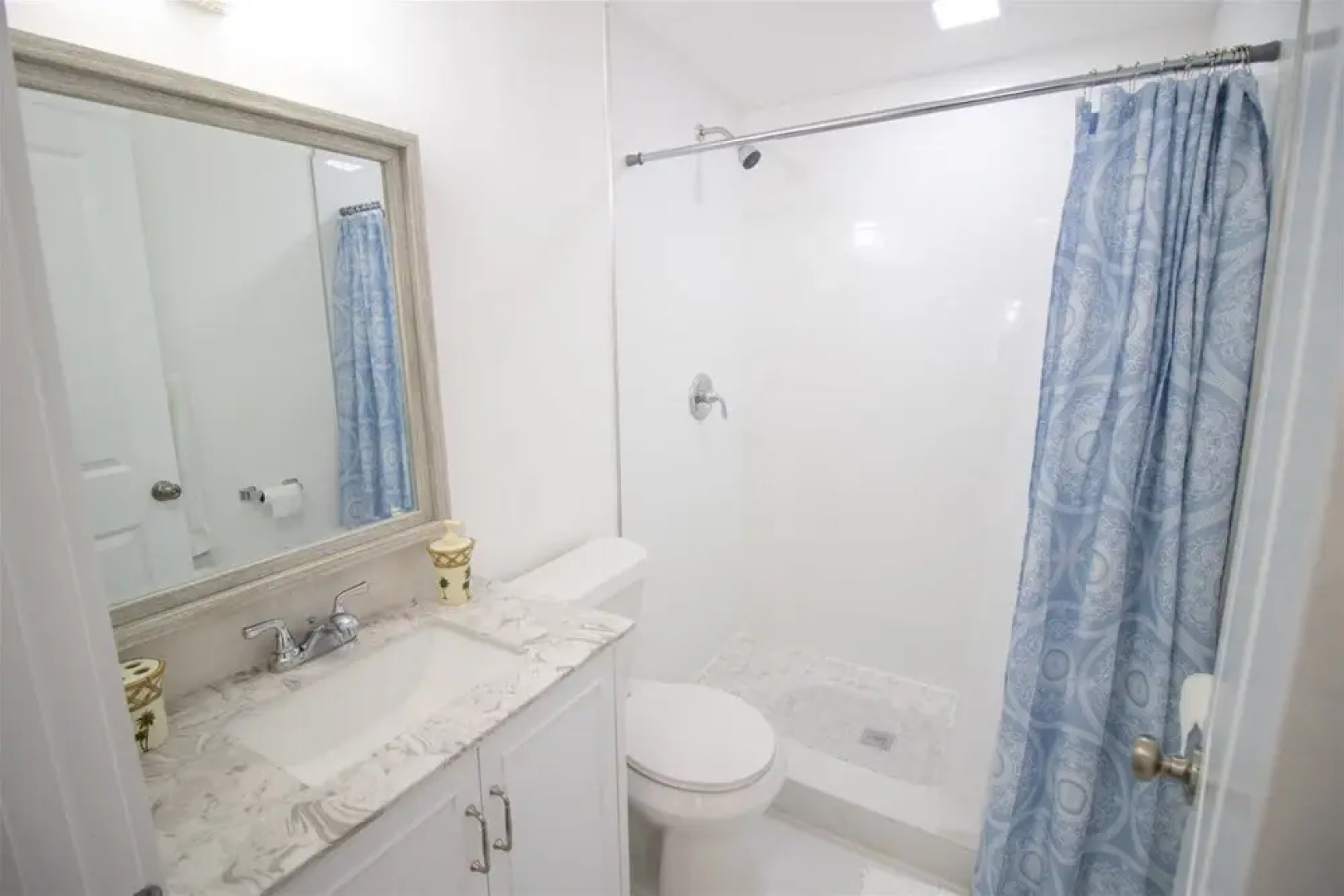 Like New Miami Springs Family Home