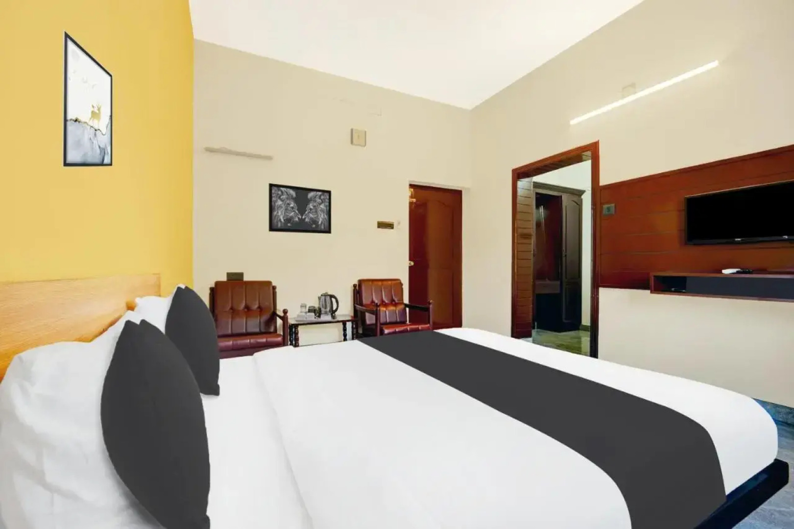 OYO Flagship 75052 Kuku Residency