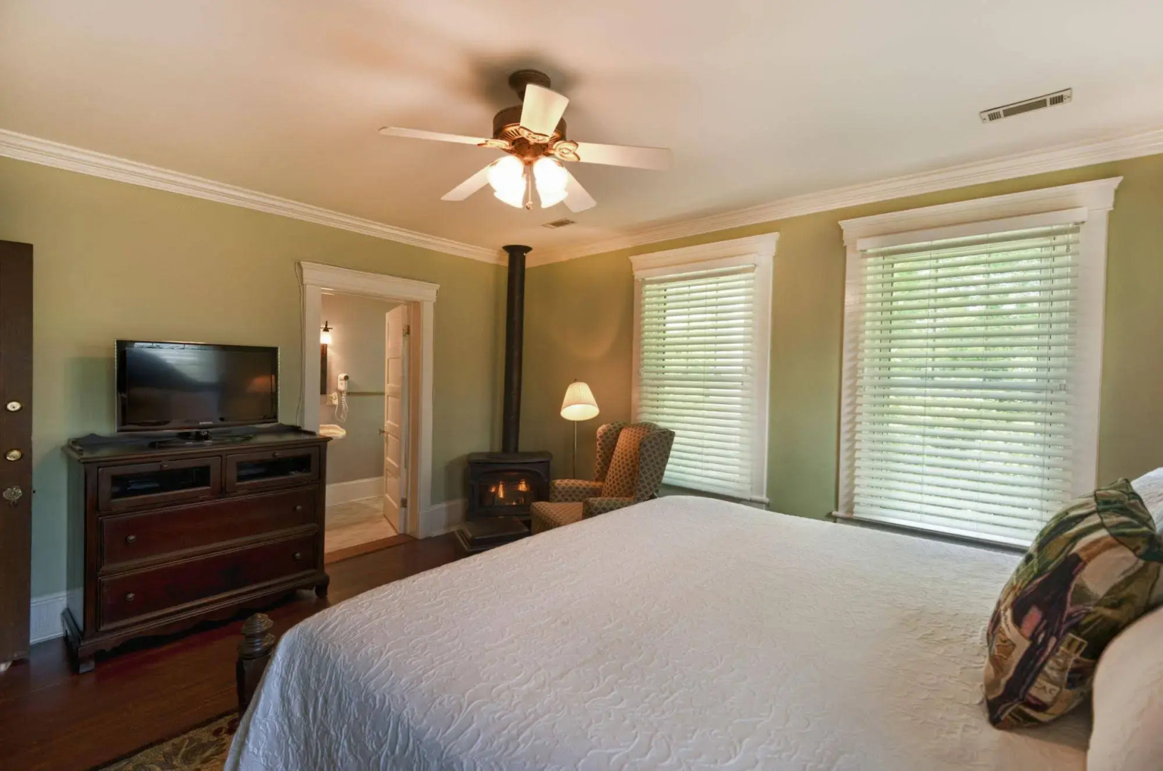 Steeles Tavern Manor