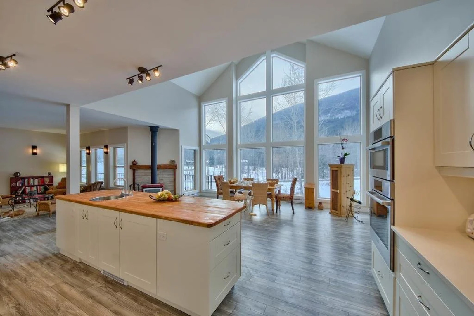 Peaks Bed And Breakfast