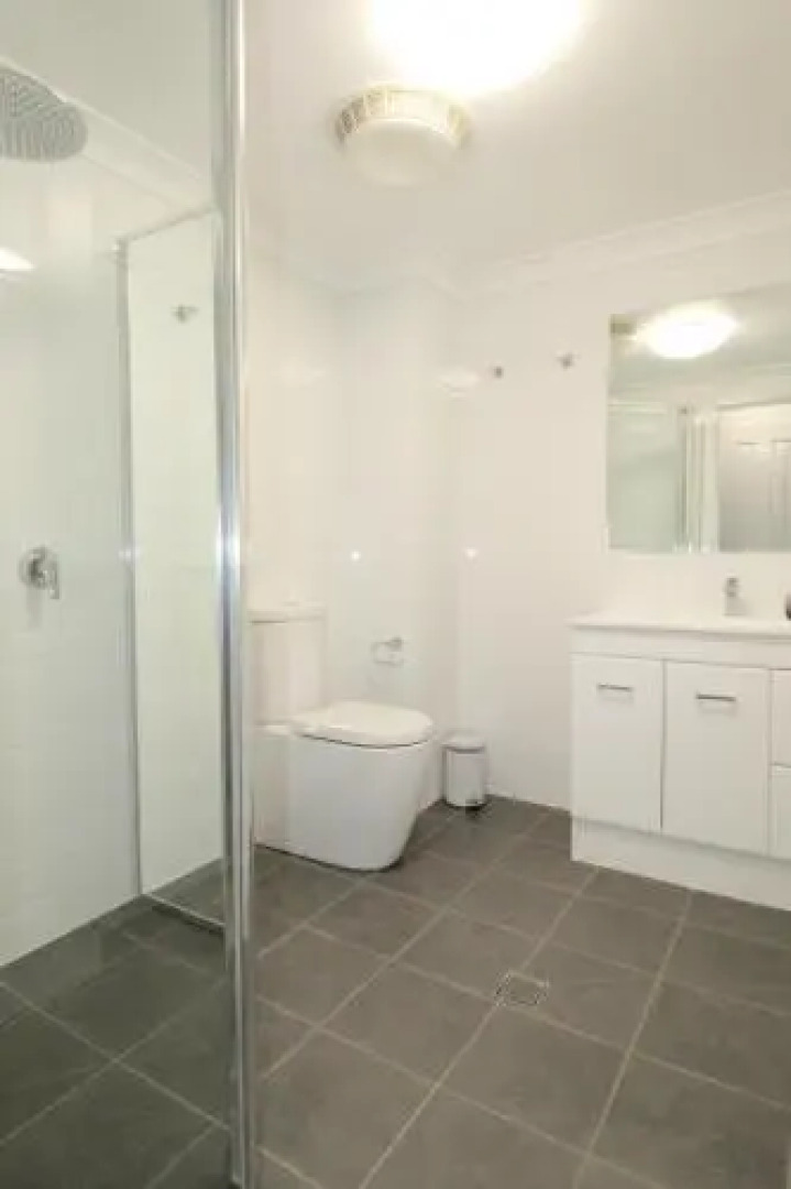 Dolphin Court 1 1 Gowing Street