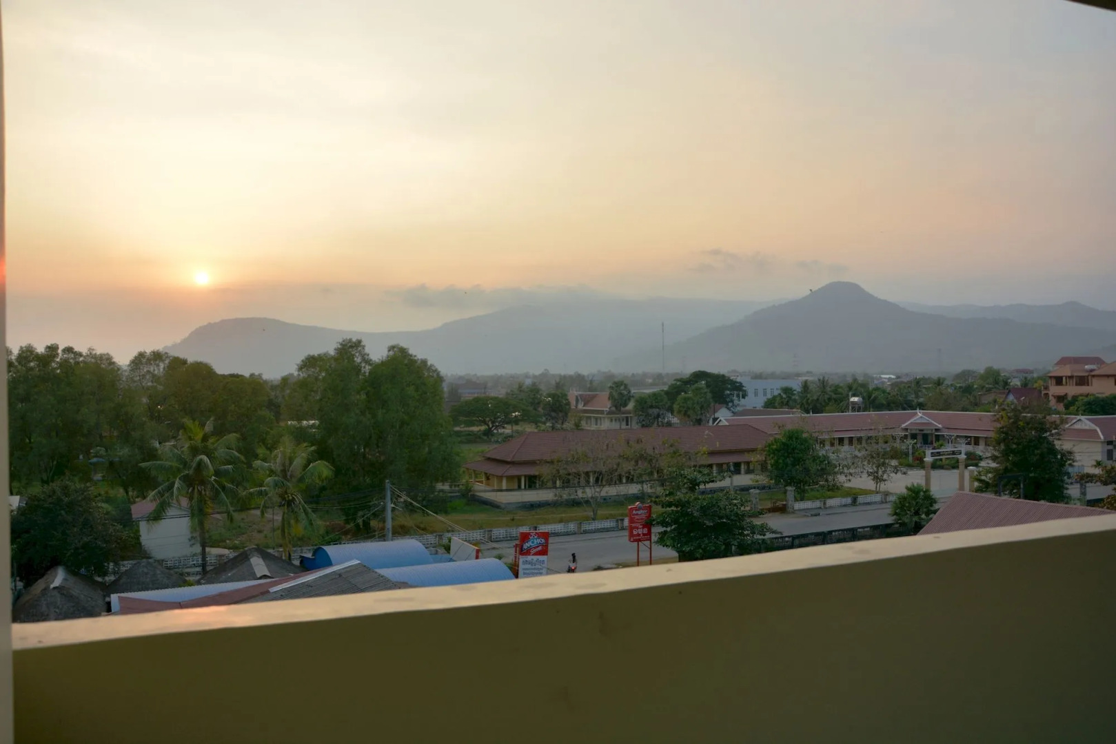 Neakru Guesthouse and Restaurant