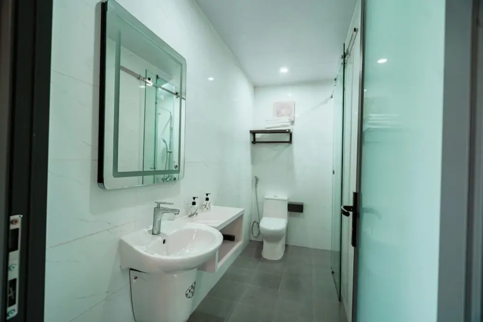 Hoang Thien Homestay & Sport