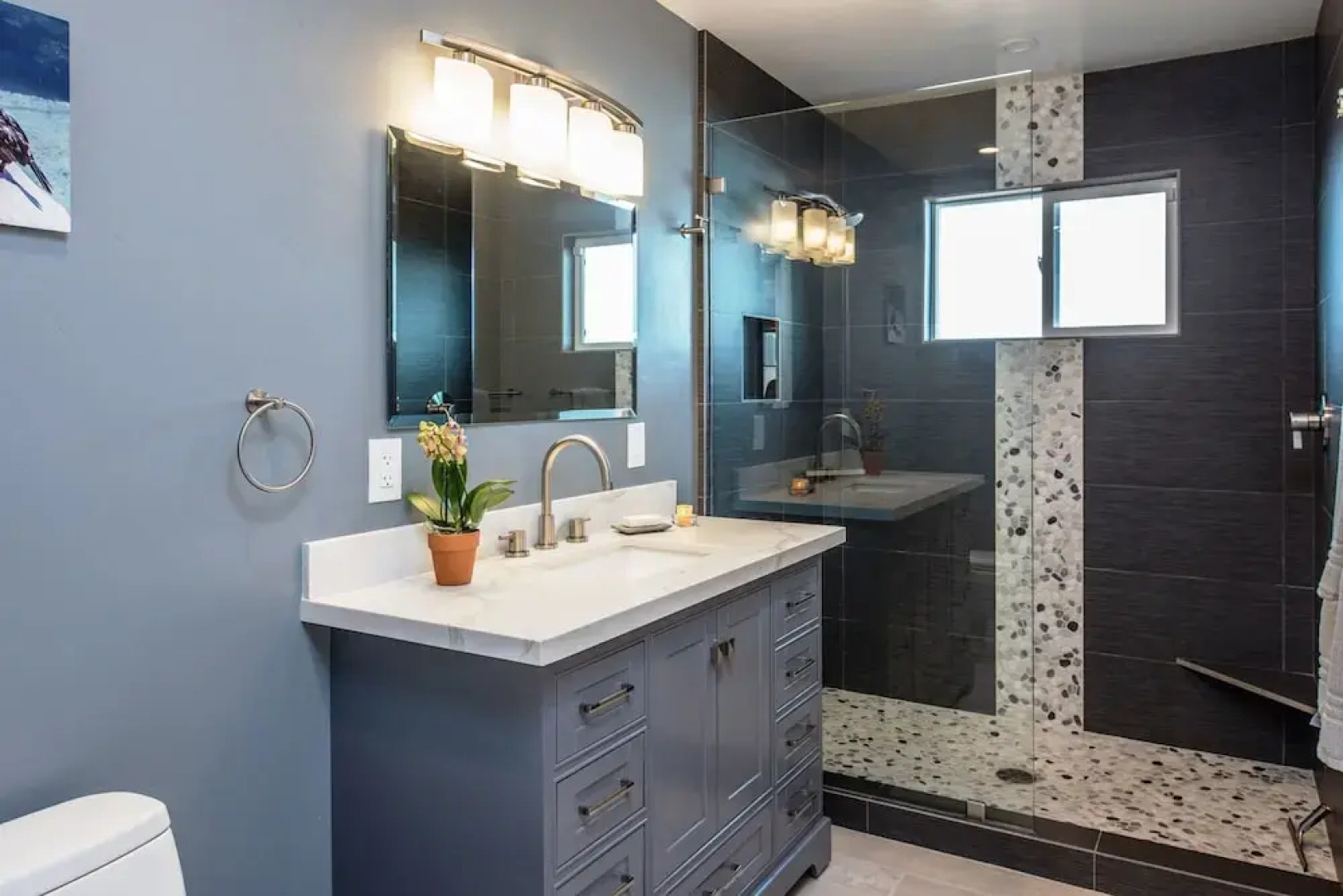 3733 Seaside Retreat