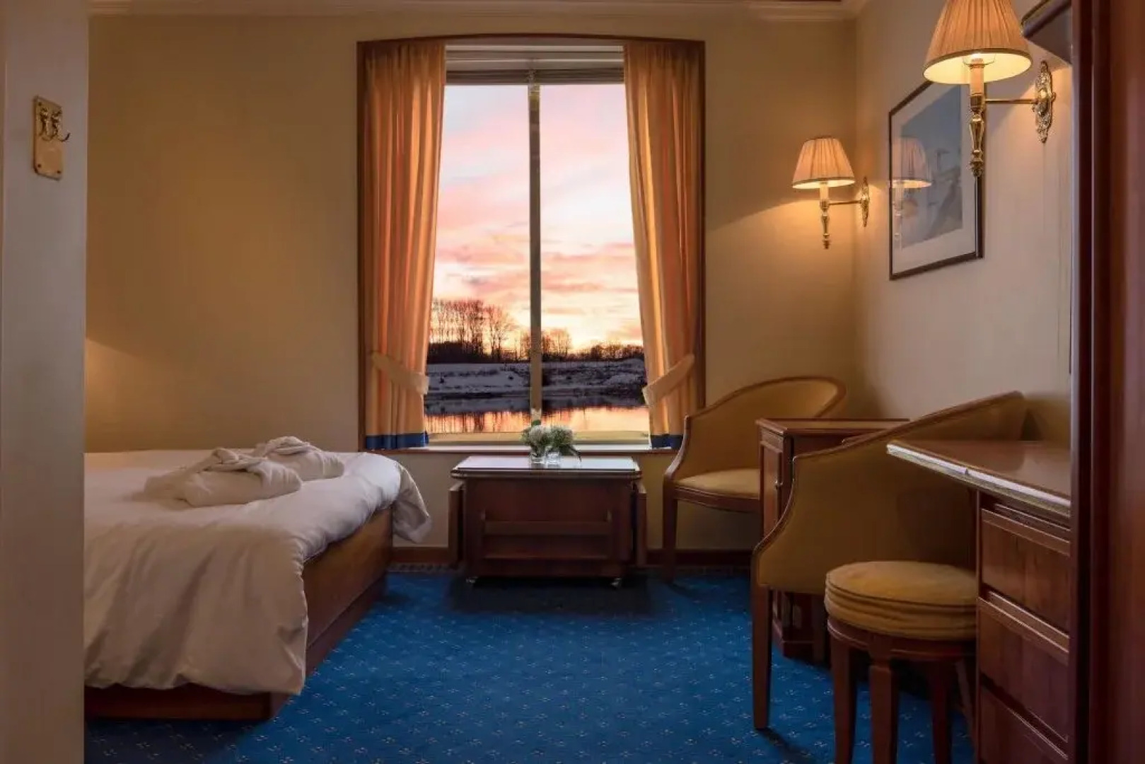 Hotelships Holland - MS Cezanne - Düsseldorf