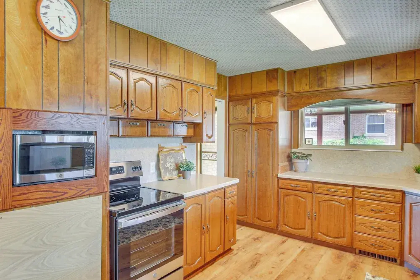 Walk to Downtown: Brigham City Family Home