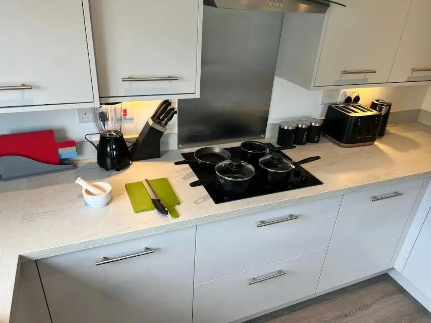 Modern 2 Bedroom Apartment