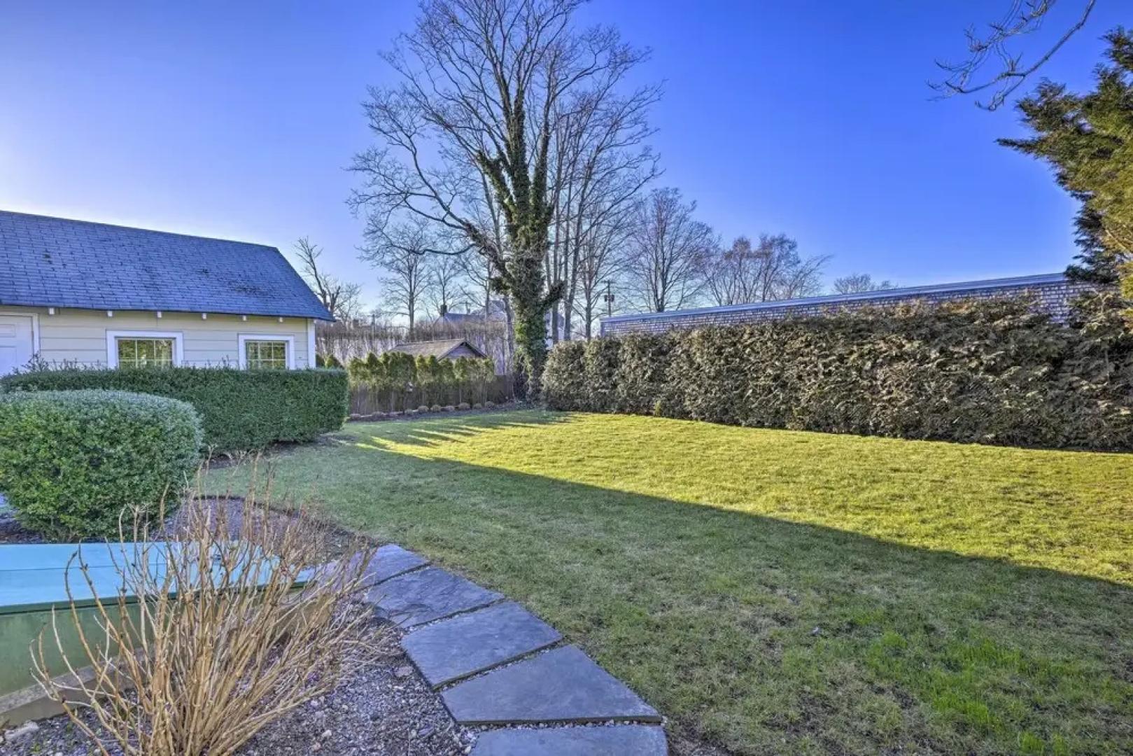 Quaint DT Greenport Apt - 2 Mi to Shelter Island!