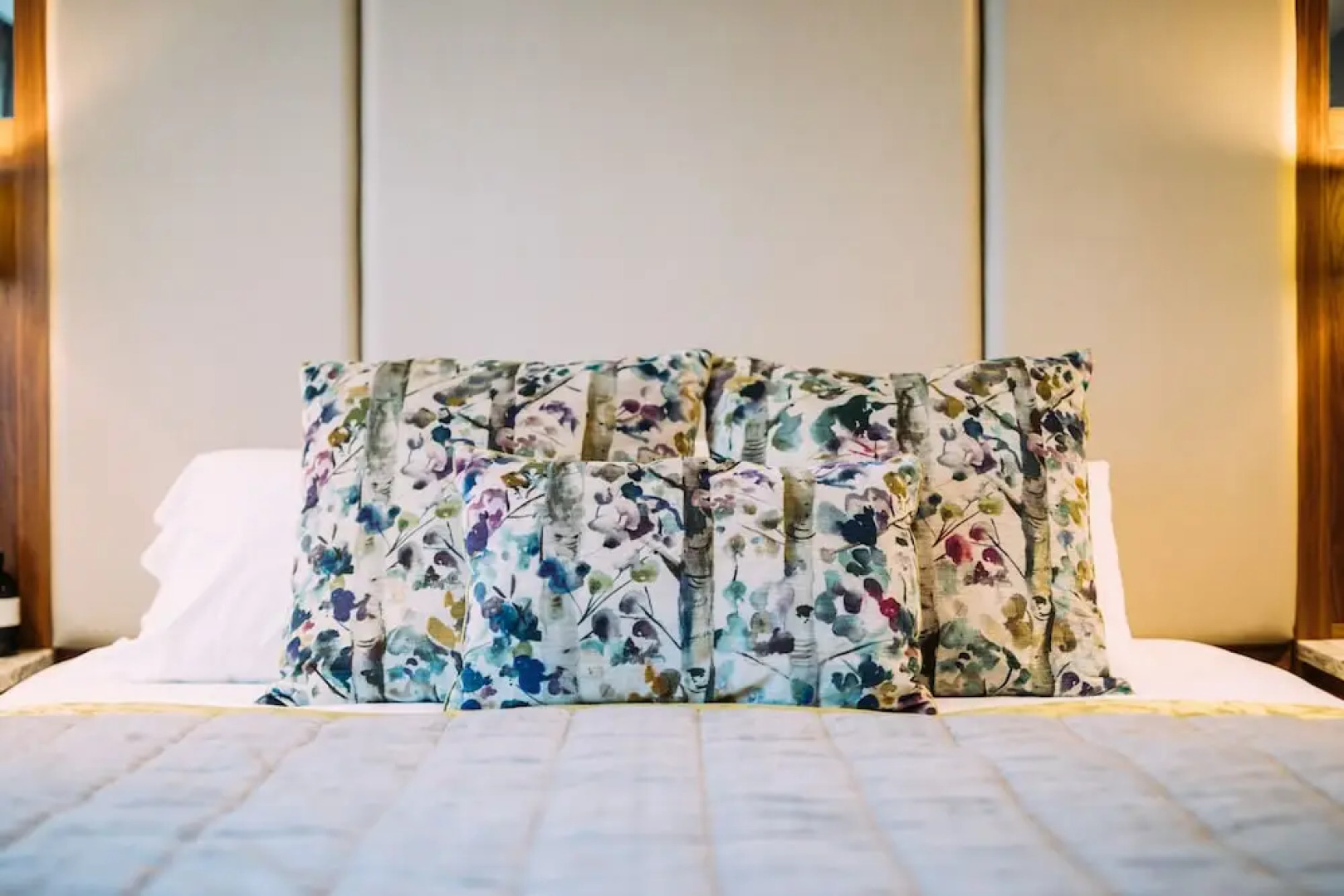 The Valley Hotel & Carriage Gardens