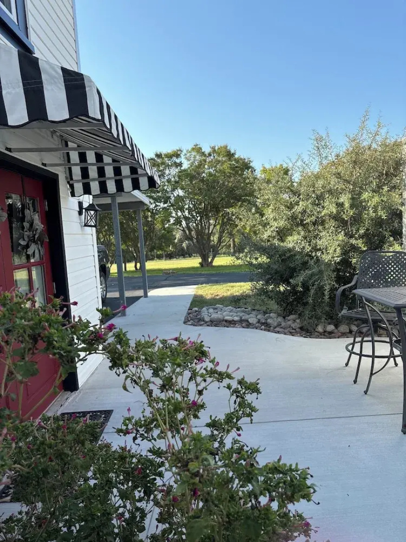 The Old Liberty Schoolhouse B&B