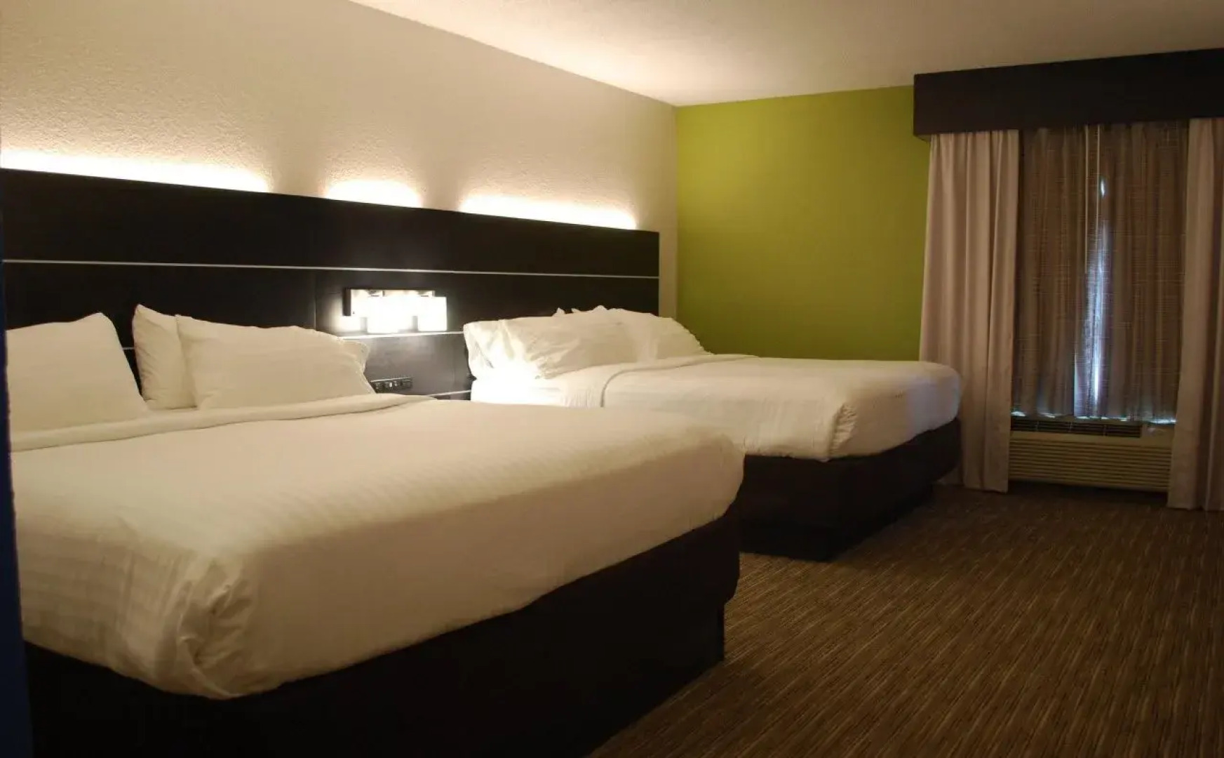 Holiday Inn Express Hotel & Suites Kingsport-Meadowview I-181