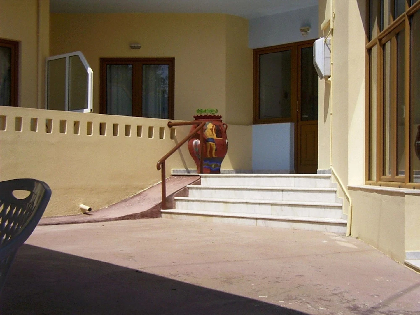 Proto House Apartments