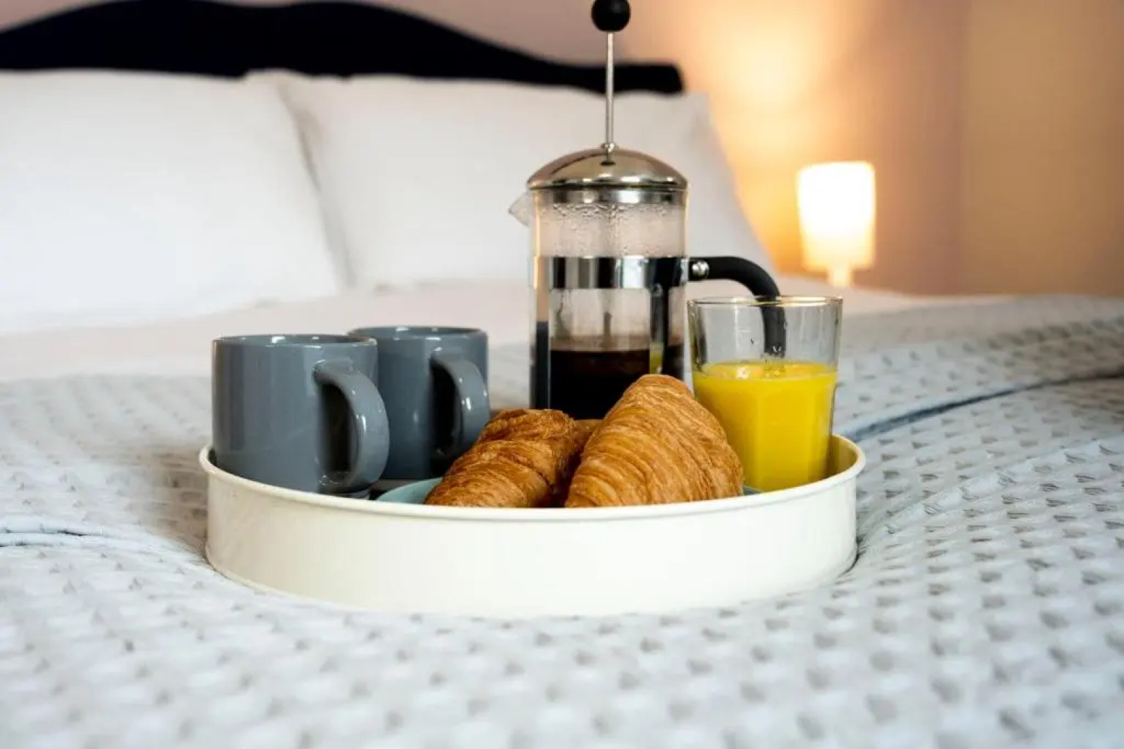 Elphinstone Apartment - Boutique 3 bed with Wi-Fi close to all amenities!