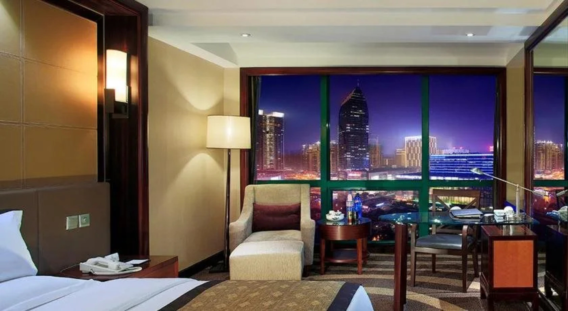 Chongqing Empark Grand Hotel