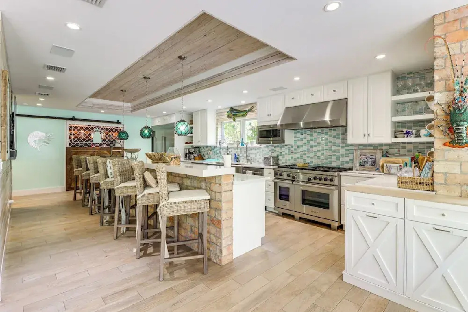 1 Mi to Dtwn: Oceanfront Gem w/ Resort Amenities!