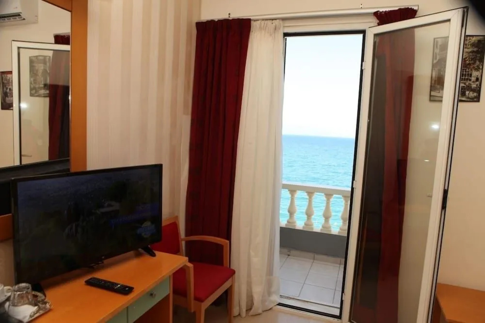 Mantas Seaside Boutique Hotel